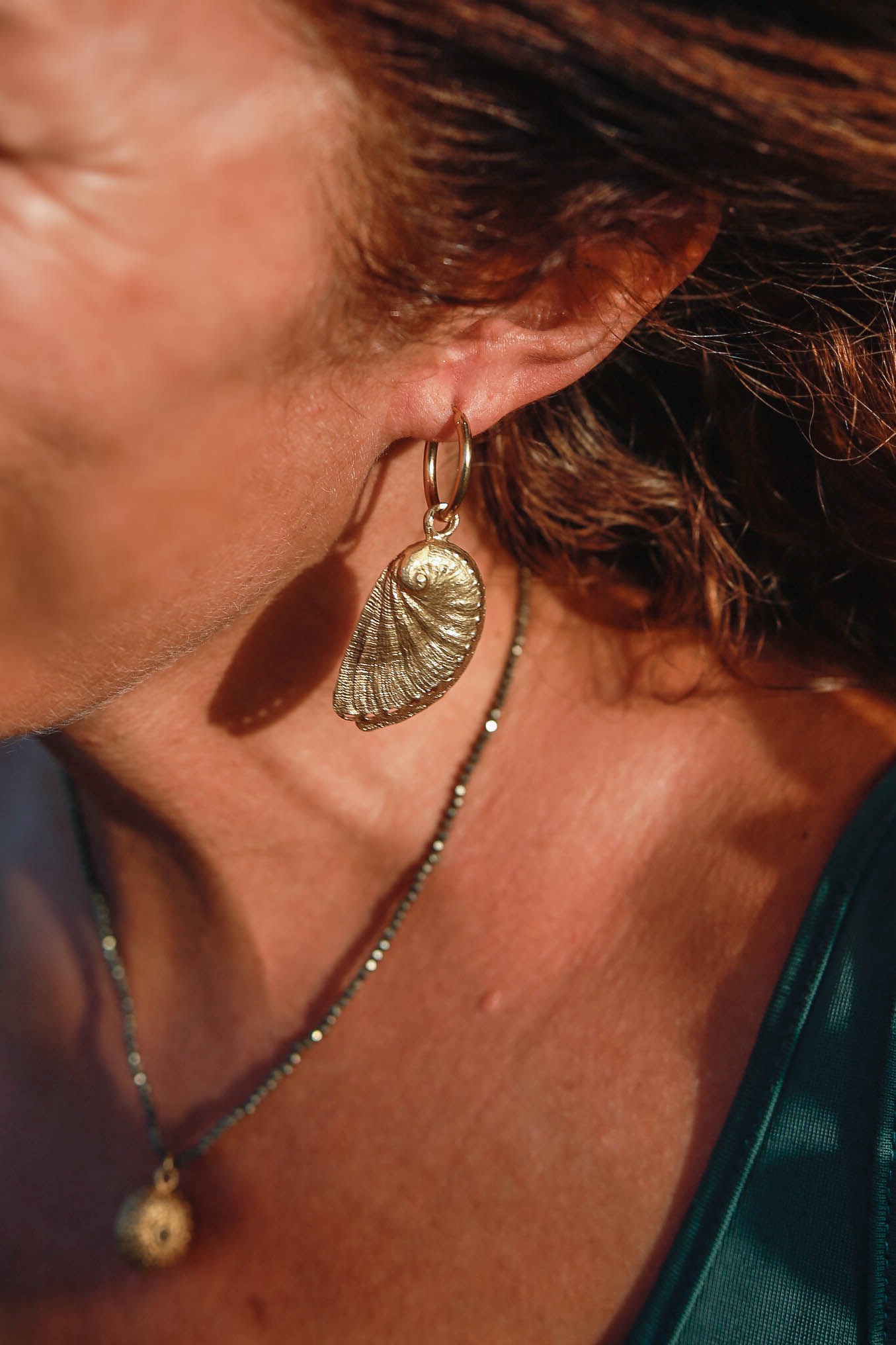 Pendiente de Oreja de Mar oro